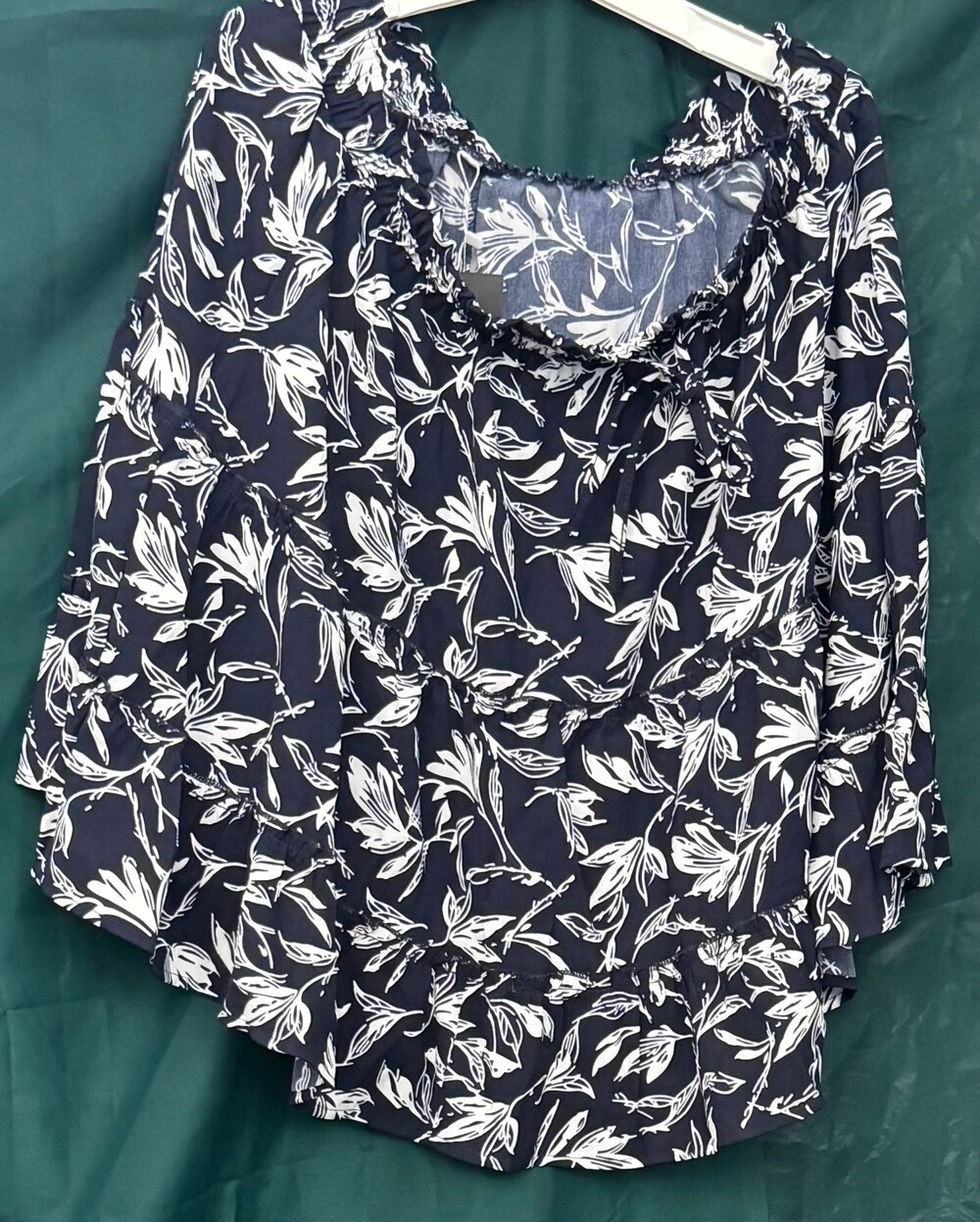 WD 2XL Navy Blue Polyester Blouse with White Floral Print and Ruffle Detail